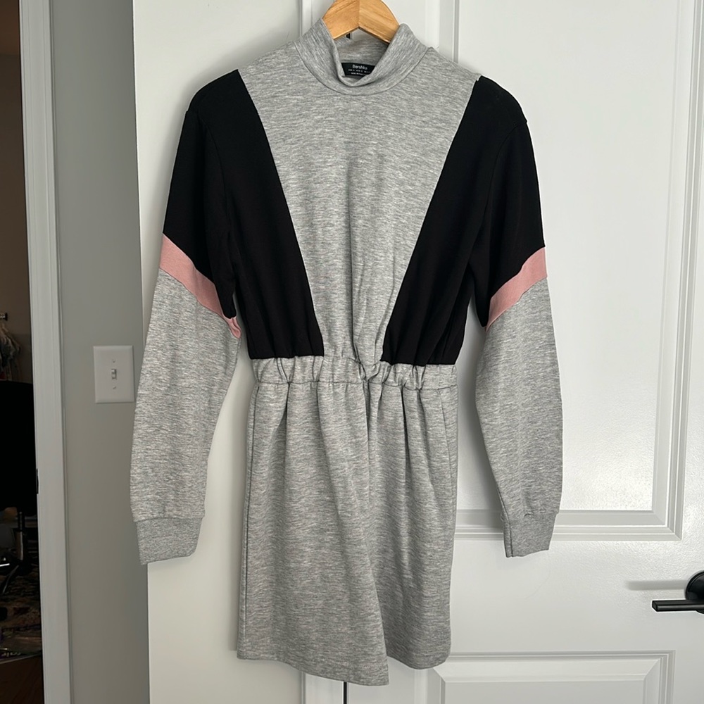 NWOT Bershka Mock Neck Colorblock Sweatshirt Mini Dress Size Small